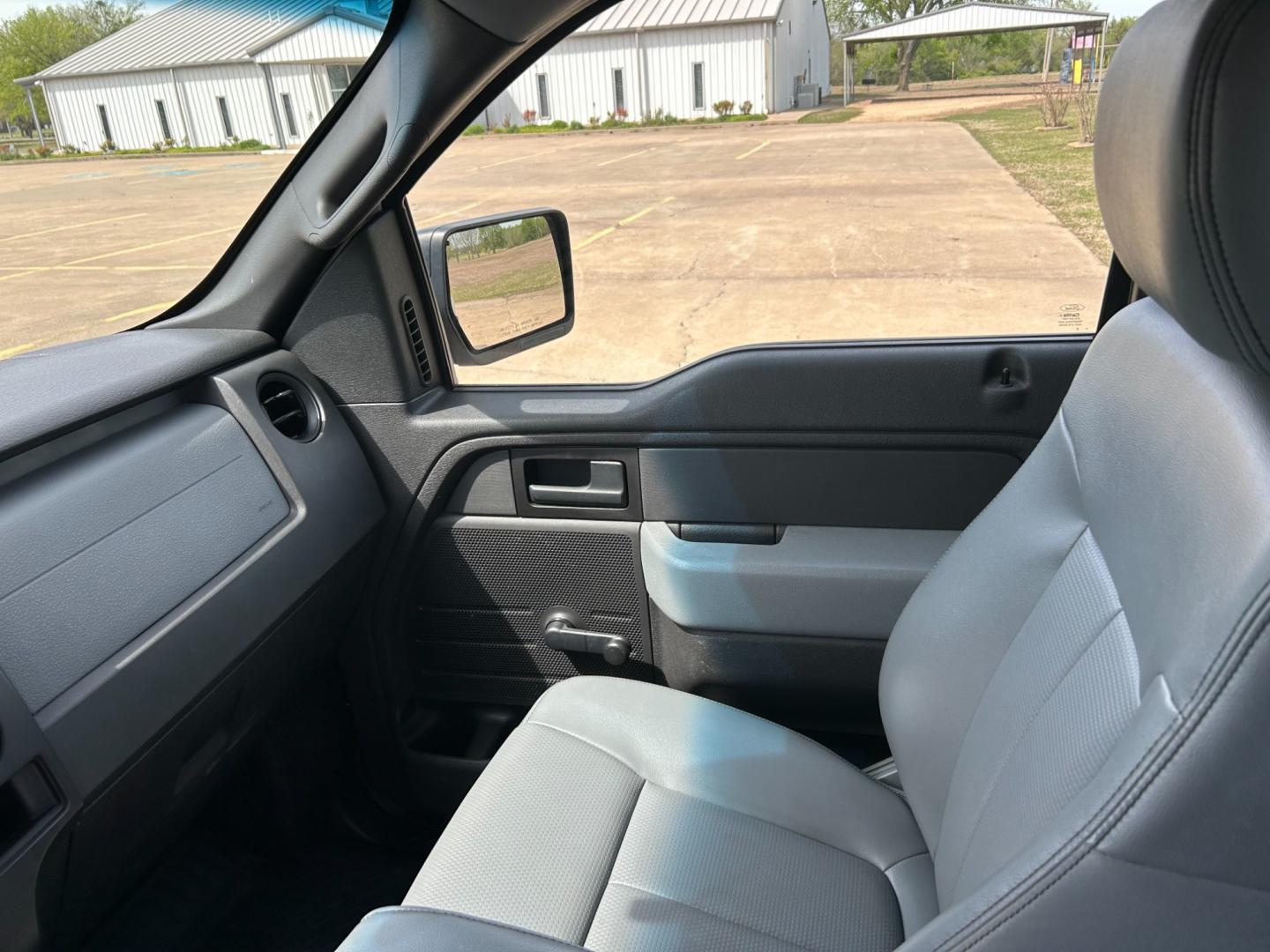 2014 White /Gray Ford F-150 (1FTMF1CM5EK) with an 3.7L V6 DOHC 24V engine, 6-Speed Automatic transmission, located at 17760 Hwy 62, Morris, OK, 74445, (918) 733-4887, 35.609104, -95.877060 - 2014 FORD F-150 XL 6.5-ft. BED HAS A 3.7L V6 ENGINGE, 2WD BI-FUEL (RUNS ON BOTH CNG OR GASOLINE) FEATURES MANUAL WINDOWS, MANUAL LOCKS, MANUAL MIRRORS, AM/FM STEREO, SIRIUS RADIO, CD PLAYER, AUXILLIARY PORT, CRUISE CONTROL, TRACTION CONTROL, MULTI-FUNCTIONING STEERING WHEEL CONTROLS, BEDLINER. IT RU - Photo#9